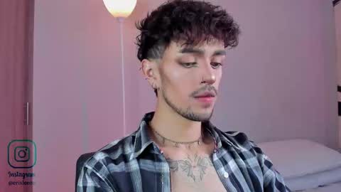 Snapshot of erisleon chatting on 10.31.25   online show from 10.31.25