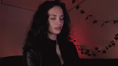 Snapshot of erohaze chatting on 10.10.25 erohaze online show from 10.10.25