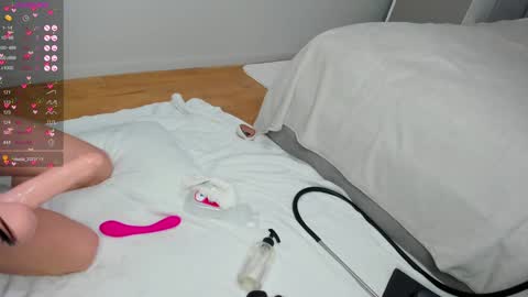 Snapshot of erotic__blondie chatting on 01.01.25 3   PVT open  online show from 01.01.25