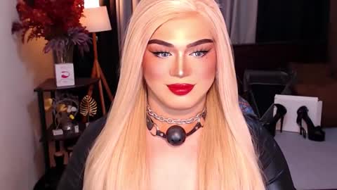 Snapshot of eroticfowler69 chatting on 12.12.24 Anastasia online show from 12.12.24