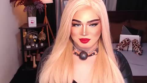 Snapshot of eroticfowler69 chatting on 12.14.24 Anastasia online show from 12.14.24