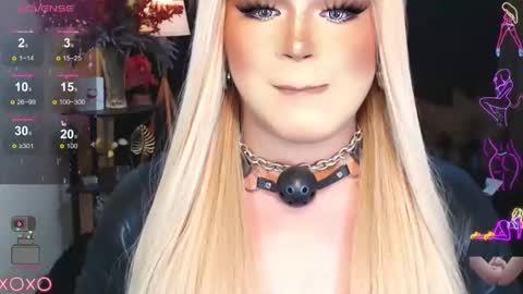 Snapshot of eroticfowler69 chatting on 02.15.25 Anastasia online show from 02.15.25