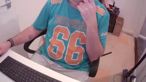 Snapshot of essex_wild chatting on 01.01.25 Morph online show from 01.01.25