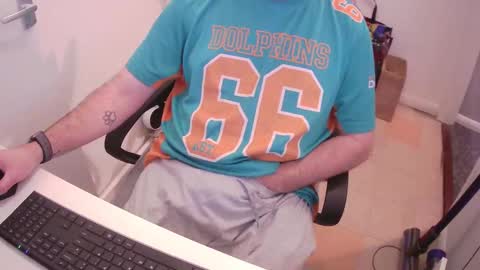 Snapshot of essex_wild chatting on 01.04.25 Morph online show from 01.04.25