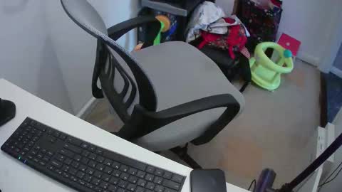 Snapshot of essex_wild chatting on 02.11.25 Morph online show from 02.11.25