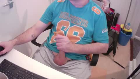 Snapshot of essex_wild chatting on 02.18.25 Morph online show from 02.18.25