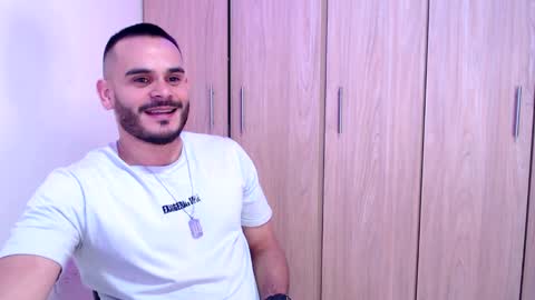 Snapshot of esteban_fer chatting on 01.30.25 Esteban Fernandez online show from 01.30.25