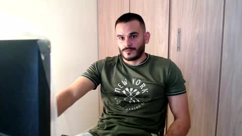 Snapshot of esteban_fer chatting on 02.04.25 Esteban Fernandez online show from 02.04.25