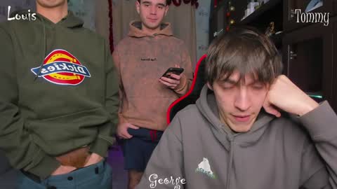 Snapshot of esthetics_boys chatting on 01.07.25 LOUIS online show from 01.07.25