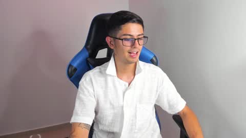 Snapshot of ethan_sai01 chatting on 02.01.25 ETHAN SAI online show from 02.01.25