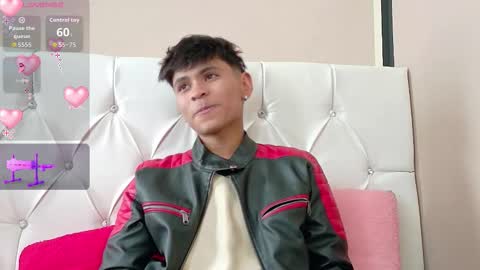 Snapshot of ethan_westt chatting on 10.28.25 Ethan online show from 10.28.25