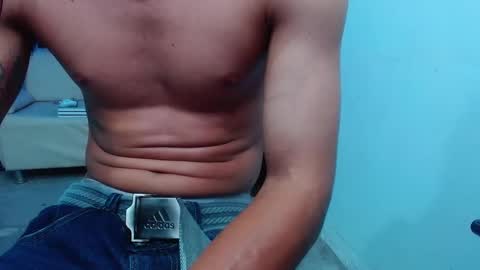 Snapshot of ethan_white_ chatting on 02.18.25 ethan white online show from 02.18.25