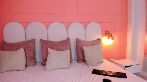 Snapshot of eva_saintt chatting on 11.02.25 eva_saintt online show from 11.02.25