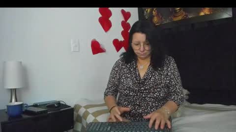 Snapshot of evaaross chatting on 03.05.25 Eva online show from 03.05.25