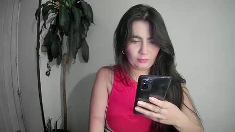Snapshot of evacollins12 chatting on 12.23.24 evacollins12 online show from 12.23.24