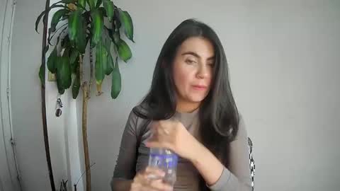 Snapshot of evacollins12 chatting on 01.07.25 evacollins12 online show from 01.07.25