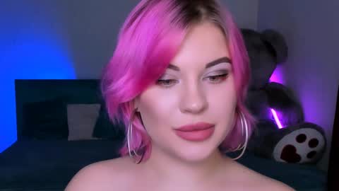 Snapshot of evaharve chatting on 01.04.25 Eva online show from 01.04.25