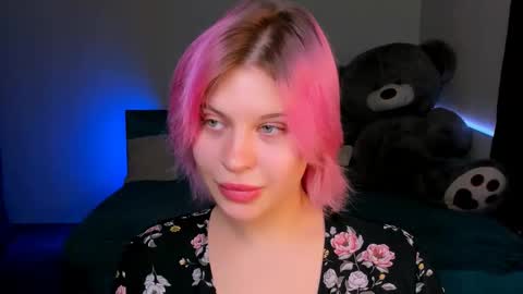 Snapshot of evaharve chatting on 01.10.25 Eva online show from 01.10.25