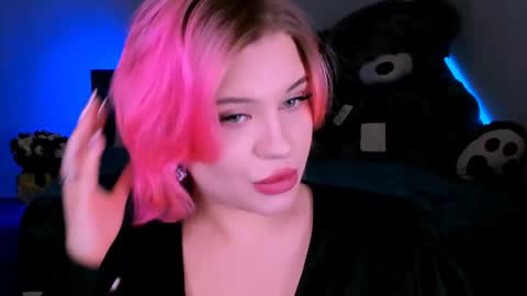 Snapshot of evaharve chatting on 02.14.25 Eva online show from 02.14.25