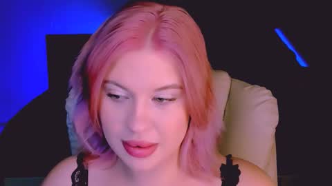 Snapshot of evaharve chatting on 09.17.25 Eva online show from 09.17.25