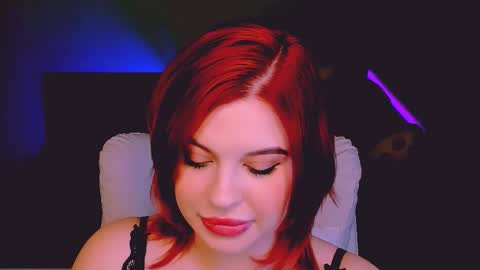 Snapshot of evaharve chatting on 09.25.25 Eva online show from 09.25.25