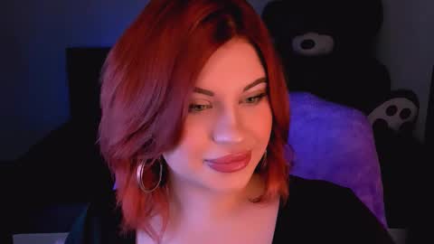 Snapshot of evaharve chatting on 10.30.25 Eva online show from 10.30.25