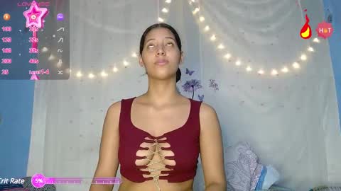 Snapshot of evaluna_horny_ chatting on 12.15.24 evaluna horny  online show from 12.15.24