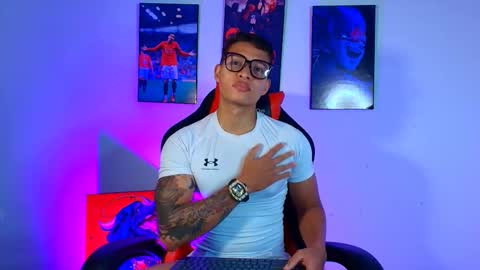 Snapshot of evan_greey chatting on 09.09.25 EVAN GREY online show from 09.09.25