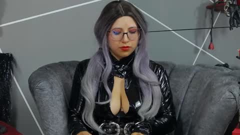 Snapshot of evangeline_17 chatting on 12.12.24 Miss Evangeline    online show from 12.12.24