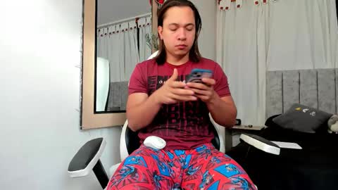 Snapshot of evans_king chatting on 11.07.25 Evan online show from 11.07.25