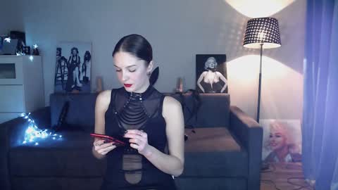 Snapshot of evatequila chatting on 12.10.24 Eva online show from 12.10.24