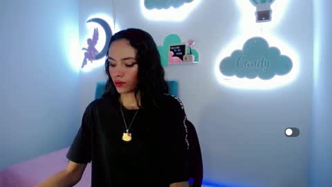 Snapshot of evelin_shy chatting on 12.29.24 Evelin online show from 12.29.24