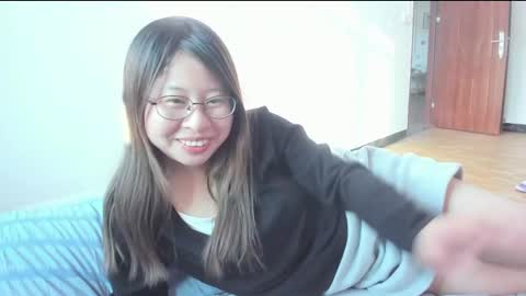 Snapshot of everhigh chatting on 01.01.25 Coco online show from 01.01.25