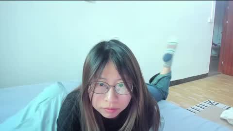 Snapshot of everhigh chatting on 01.05.25 Coco online show from 01.05.25