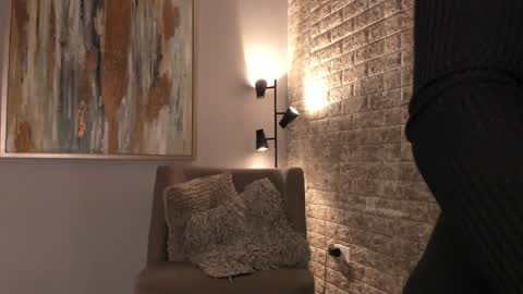 Snapshot of everyh chatting on 01.21.25 Sophia online show from 01.21.25