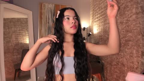 Snapshot of everyh chatting on 02.06.25 Sophia online show from 02.06.25