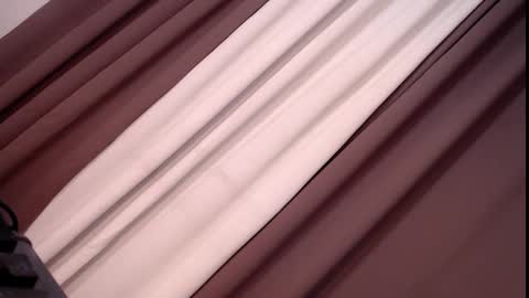 Snapshot of eves_candy chatting on 02.25.25 Chloe mae online show from 02.25.25