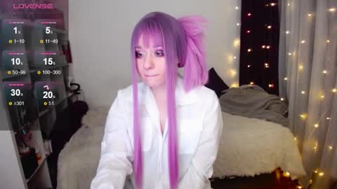 Snapshot of eviecuster chatting on 12.21.24 Im gonna be on in 2 hours online show from 12.21.24