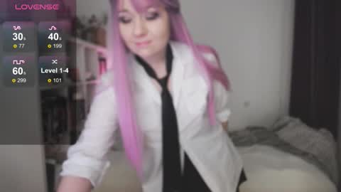 Snapshot of eviecuster chatting on 10.09.25 Im gonna be on in 2 hours online show from 10.09.25