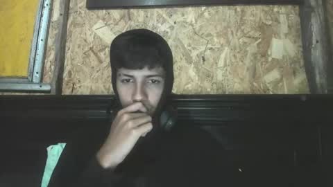 Snapshot of exclusive_ninja chatting on 11.04.25  Samuel Montoya  online show from 11.04.25