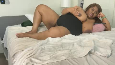 Miss Kitty online show from 09.23.25
