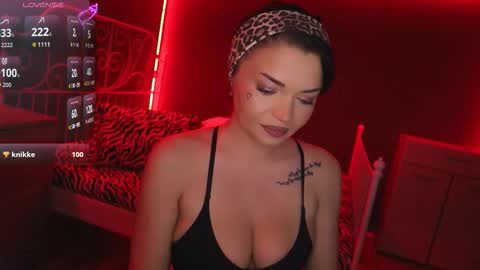 Snapshot of extra_topping chatting on 09.17.25 extra_topping online show from 09.17.25