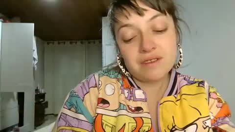 Snapshot of ezlngirl chatting on 12.07.24 Aimee online show from 12.07.24