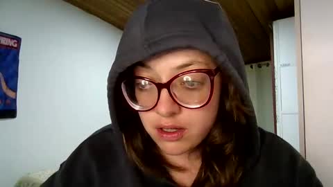 Snapshot of ezlngirl chatting on 01.03.25 Aimee online show from 01.03.25