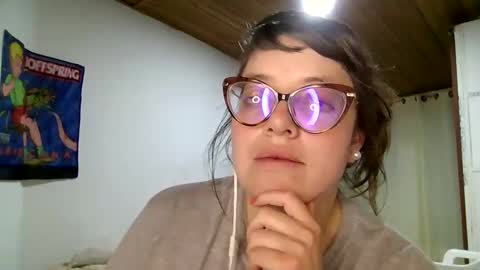 Snapshot of ezlngirl chatting on 02.18.25 Aimee online show from 02.18.25