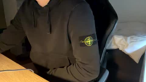 Snapshot of fabian_196 chatting on 12.31.24 Call me bitch online show from 12.31.24