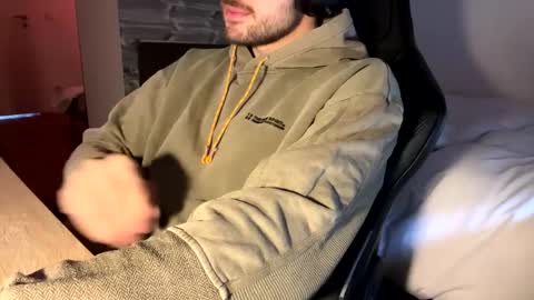 Snapshot of fabian_196 chatting on 01.05.25 Call me bitch online show from 01.05.25