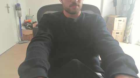 Snapshot of fabian_196 chatting on 09.26.25 Call me bitch online show from 09.26.25