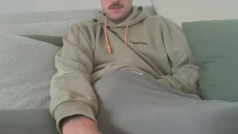 Snapshot of fabian_196 chatting on 09.28.25 Call me bitch online show from 09.28.25