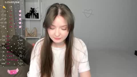 Snapshot of fairy_m00n chatting on 10.08.25 Kate online show from 10.08.25